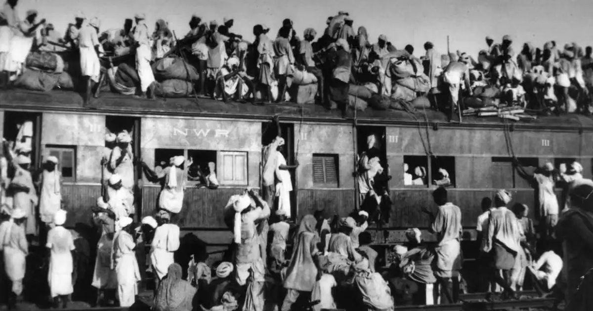 Refugees boarding a train to Pakistan