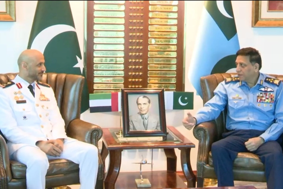 UAE Naval Commander Meets Pakistan’s Air Chief at Air Headquarters