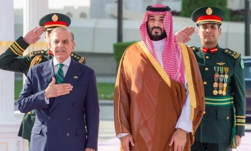 Crown Prince Muhammad Bin Salman, along with Prime Minister Shehbaz Sharif at the Yamama Palace