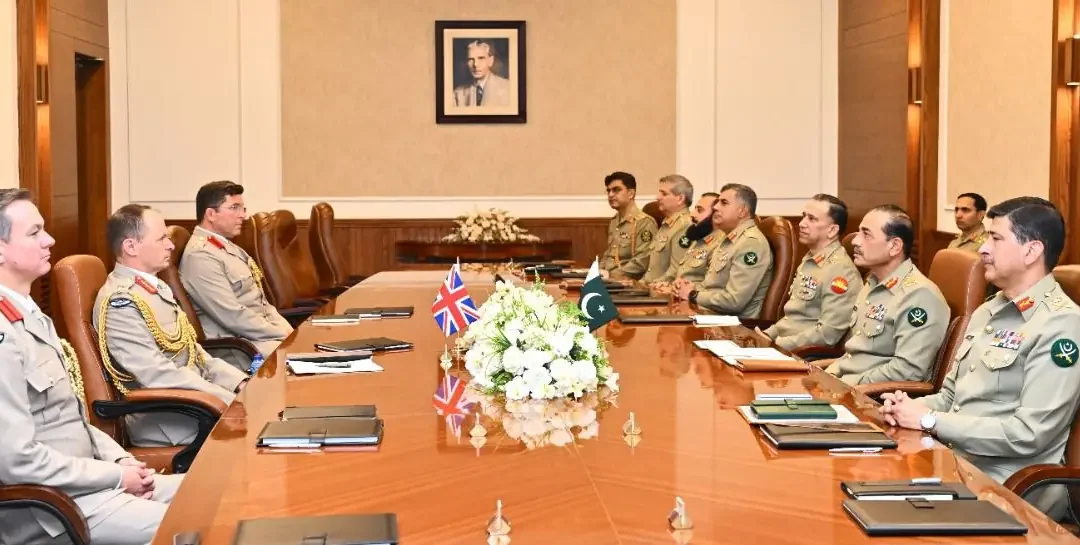 British Army Chief Meets FM Asim Munir COAS to Discuss Strengthening Bilateral Defence Cooperation