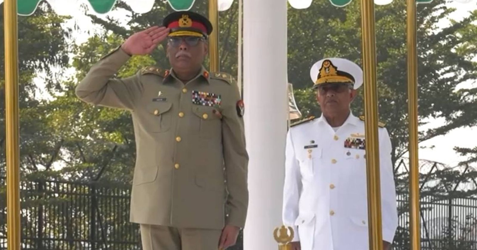 CJCSC Pays Farewell Visit to Naval Headquarters