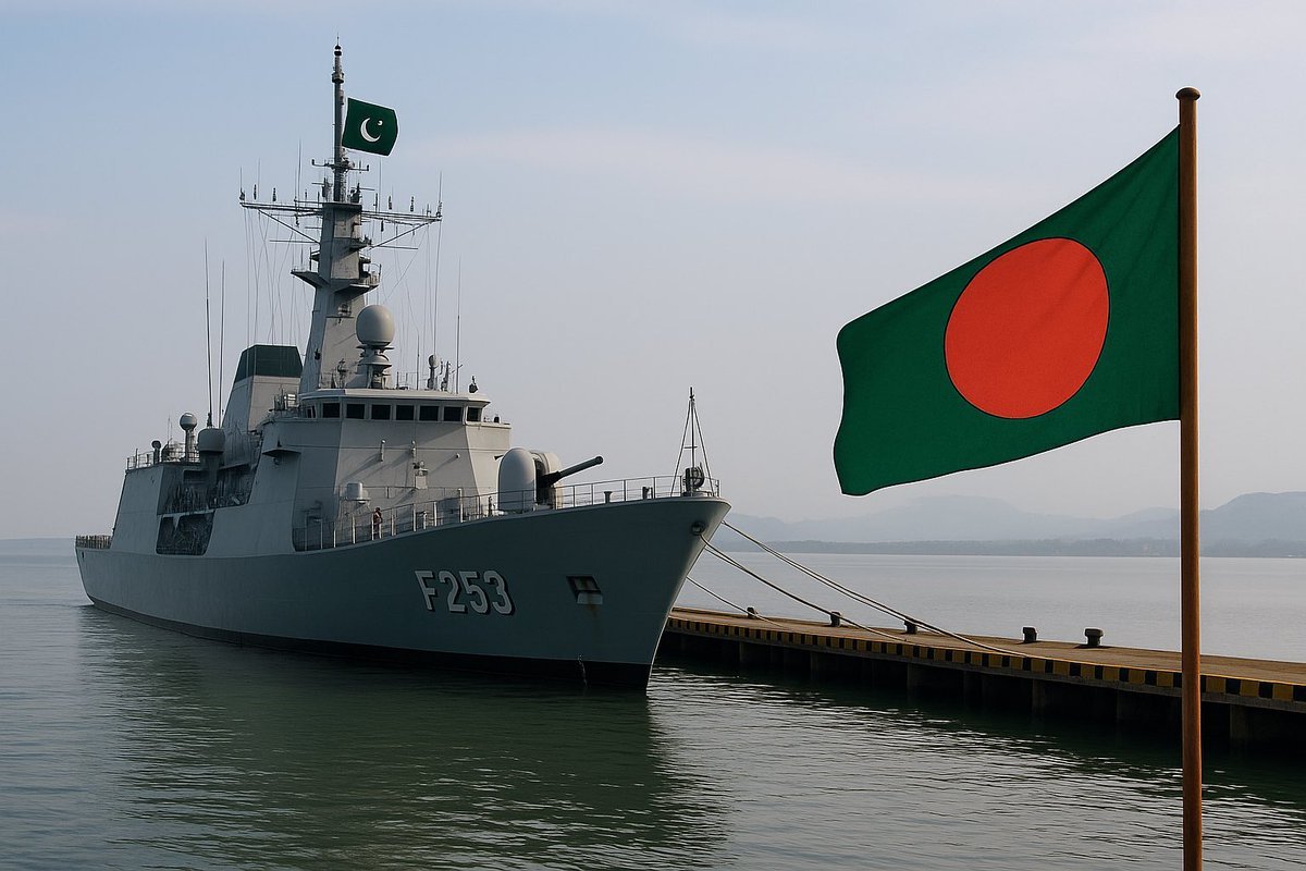 PNS SAIF Docks in Chattogram Pakistan Navy’s First Visit to Bangladesh in 54 Years PNS SAIF Docks in Chattogram Pakistan Navy's First Visit to Bangladesh in 54 Years