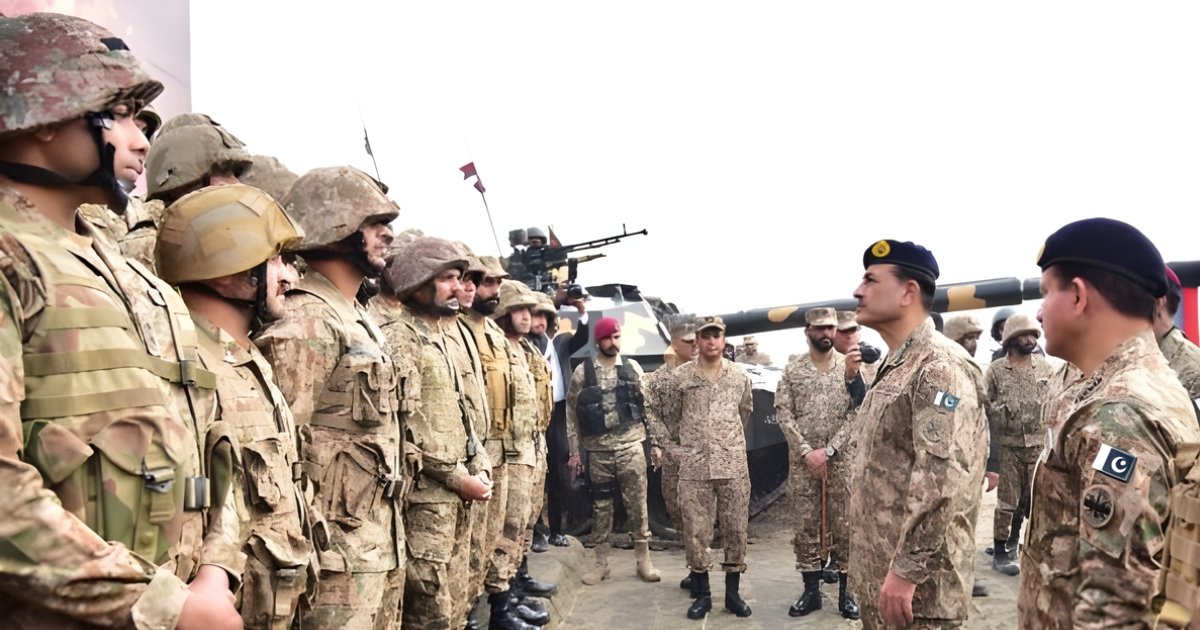 Field Marshal Syed Asim Munir, COAS & CDF, Reviews Operational Preparedness at Gujranwala and Sialkot Garrisons