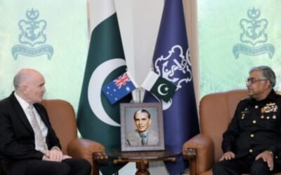 Australian High Commissioner Calls on Chief of the Naval Staff at Naval Headquarters