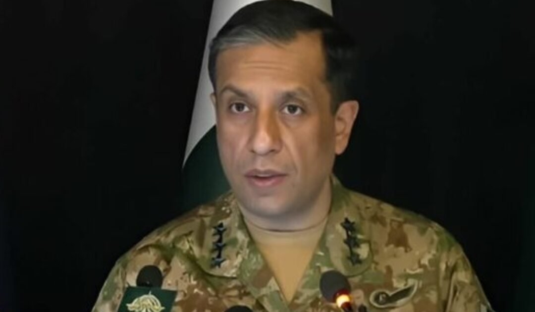 DG ISPR Engages with Youth and Academia at University of Turbat
