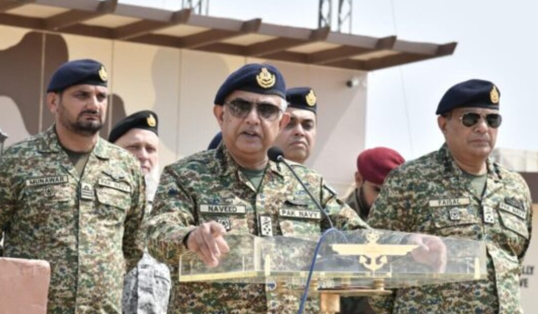 Chief of the Naval Staff Admiral Naveed Ashraf Spends Eid-ul-Fitr with Personnel in Creek Areas