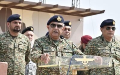 Chief of the Naval Staff Admiral Naveed Ashraf Spends Eid-ul-Fitr with Personnel in Creek Areas