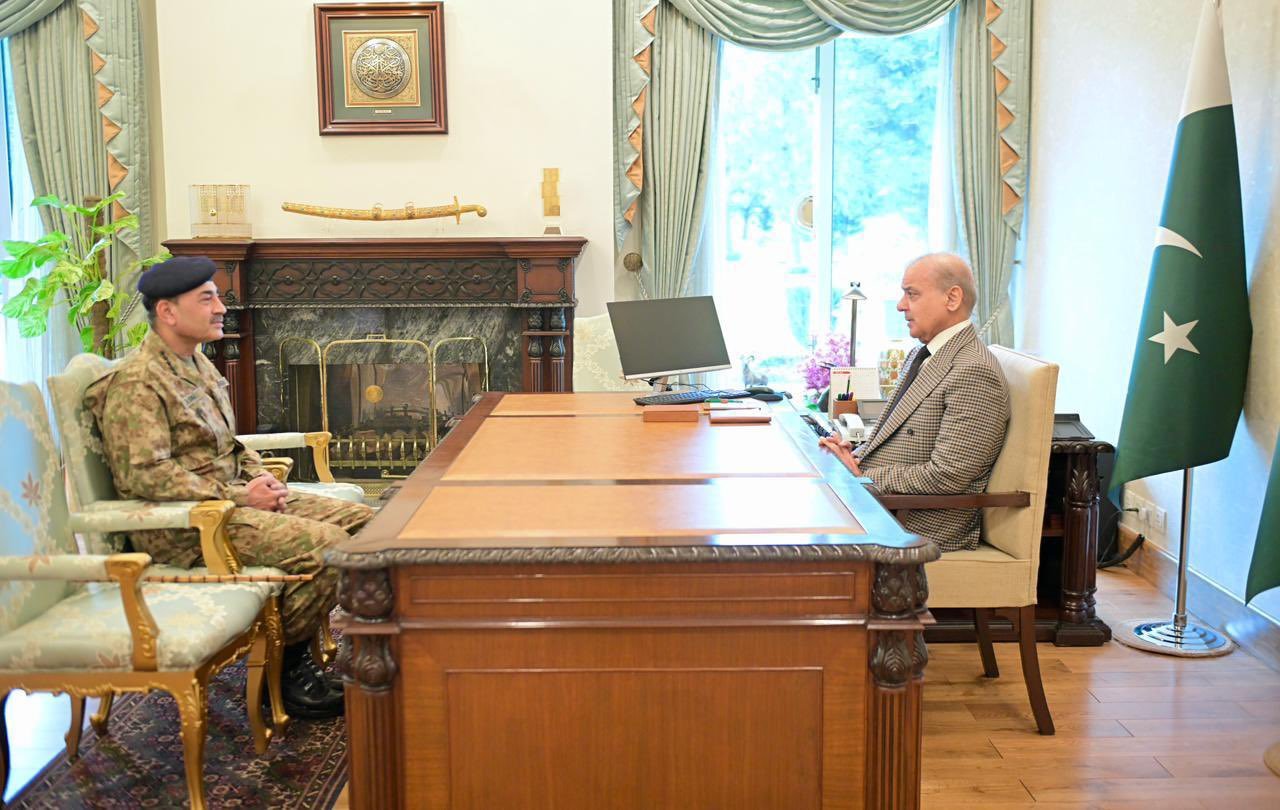 Field Marshal Asim Munir and Prime Minister Discuss Pakistan's Mediation Efforts Between US and Iran