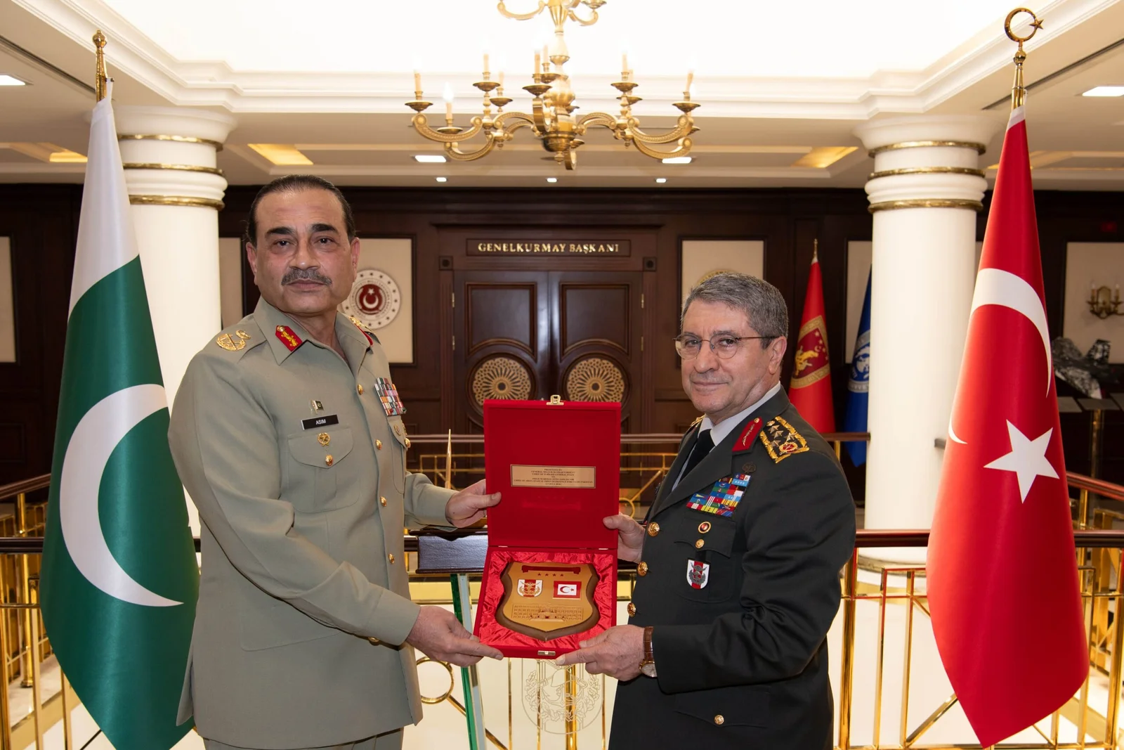 Field Marshal Asim Munir Conferred with Turkiye’s Distinguished Medal in Ankara Field Marshal Asim Munir Conferred with Turkiye’s Distinguished Medal in Ankara